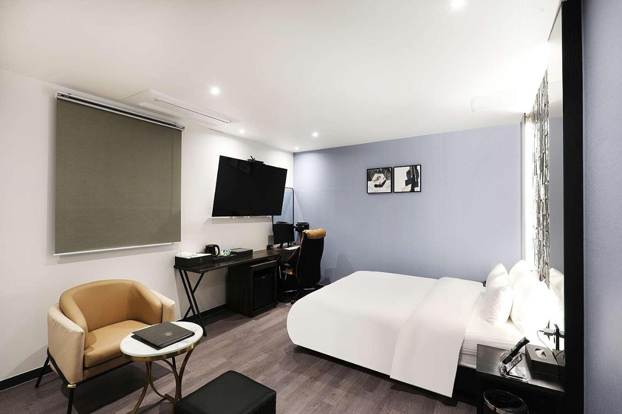 Mariposa Hotel Songtan Pyeongtaek Esterno foto