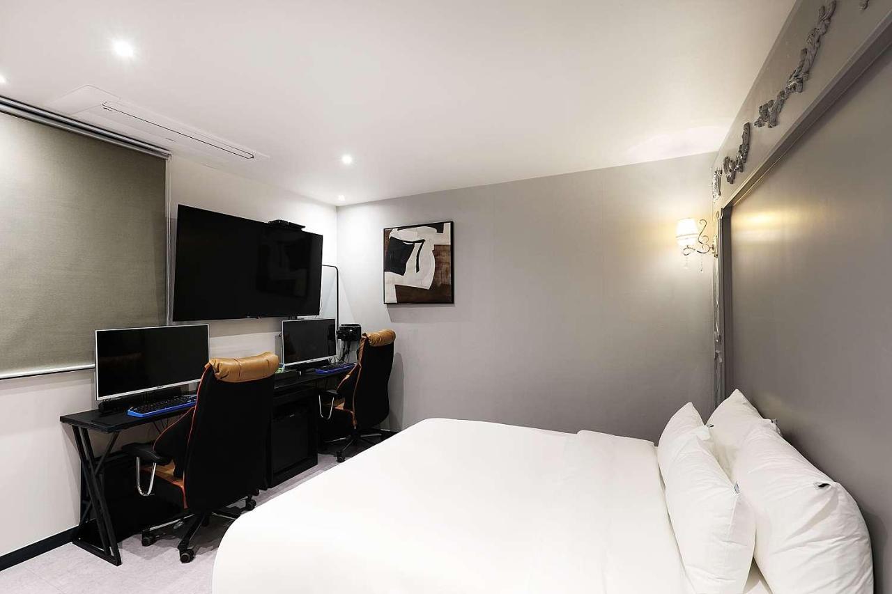 Mariposa Hotel Songtan Pyeongtaek Esterno foto