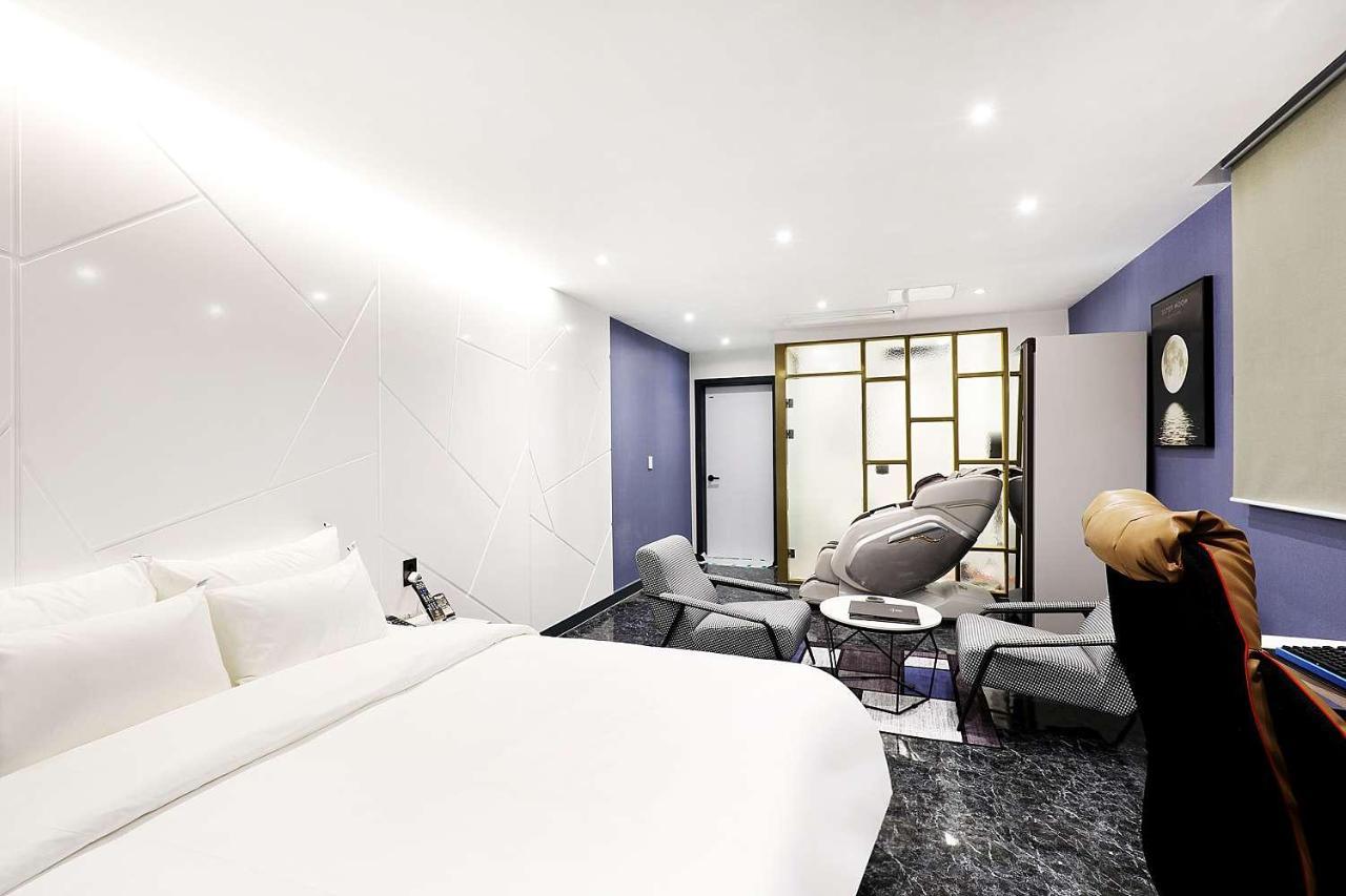Mariposa Hotel Songtan Pyeongtaek Esterno foto
