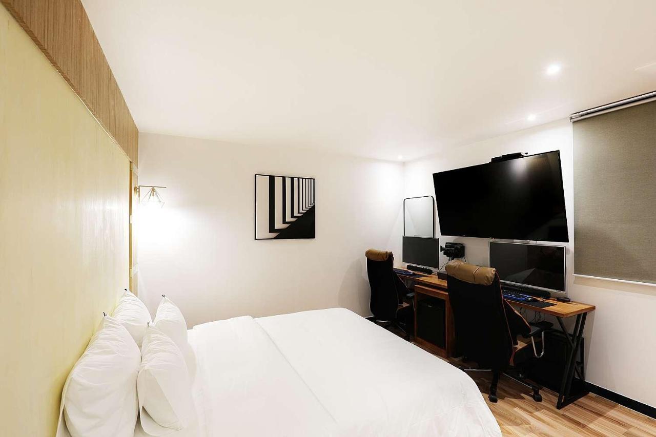 Mariposa Hotel Songtan Pyeongtaek Esterno foto