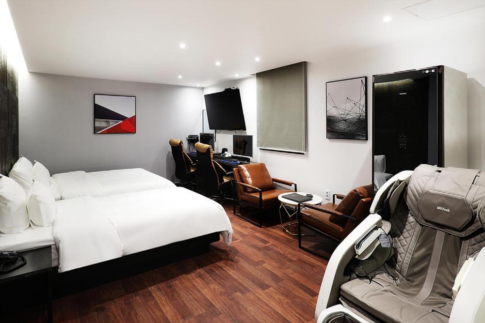 Mariposa Hotel Songtan Pyeongtaek Esterno foto